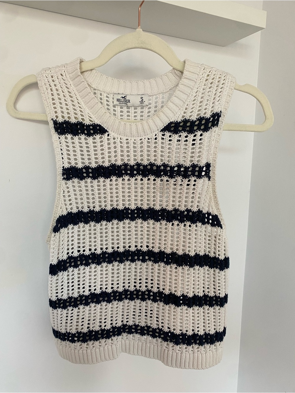 Hollister Knit Striped Sleeveless Sweater - Cream & Navy